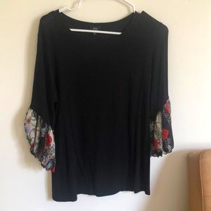 💥3/15 Floral bell sleeve black long sleeve